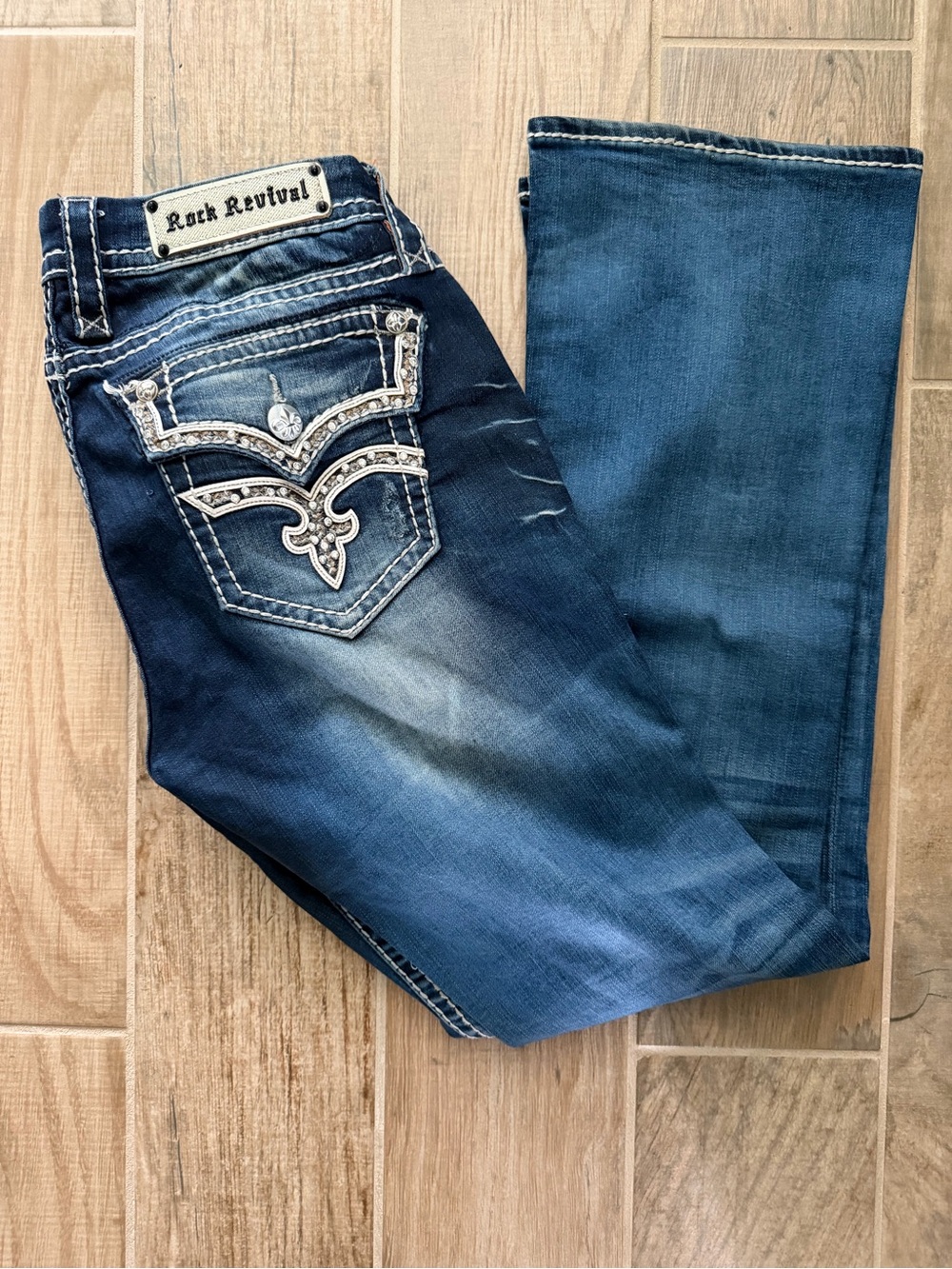 Rock Revival Etty B25 Jeans Women’s 30x32 Bootcut Rhinestone Fleur De Lis Bling